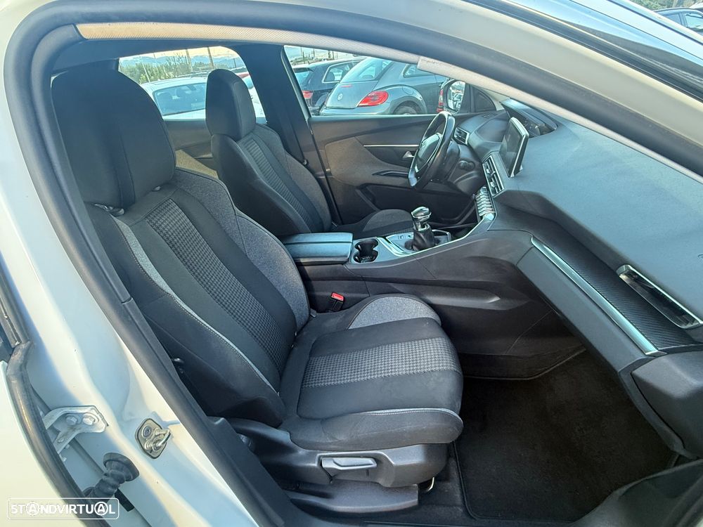 Peugeot 3008 1.5 BlueHDi GT - 11