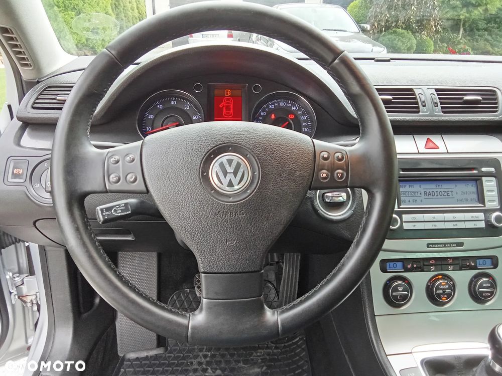 Volkswagen Passat - 27