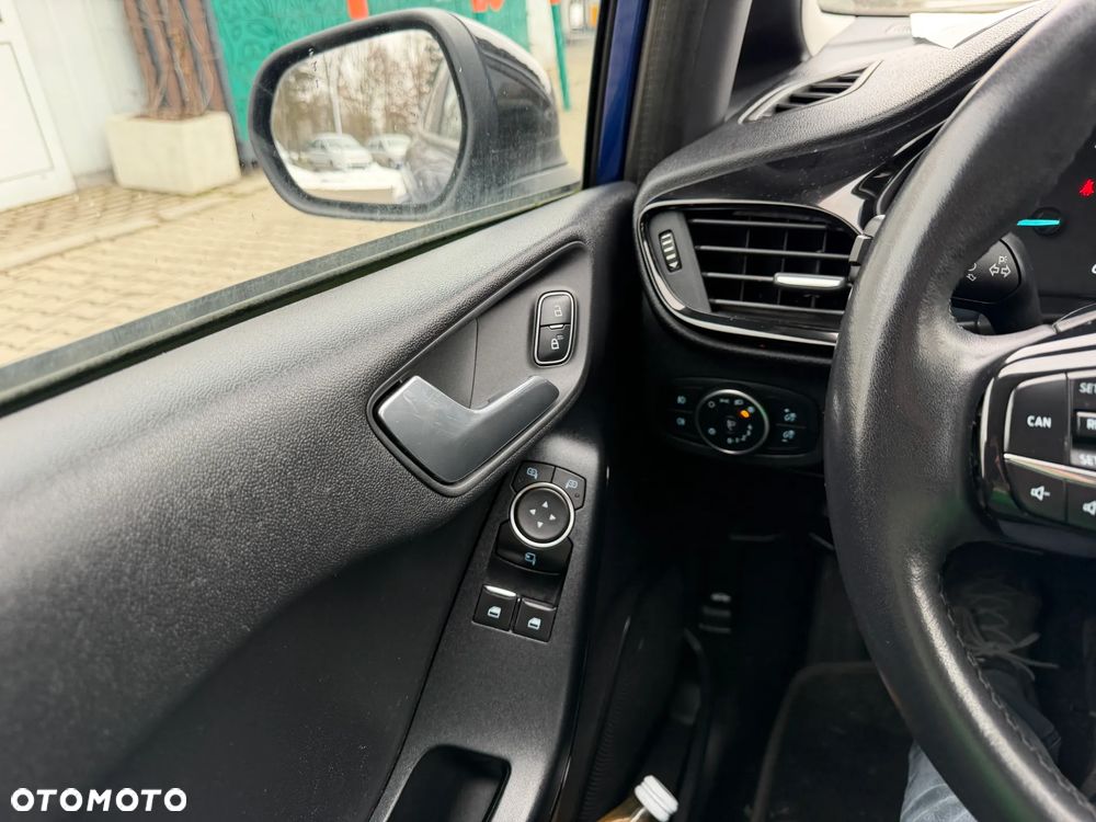 Ford Fiesta 1.5 TDCi SYNC Edition - 14