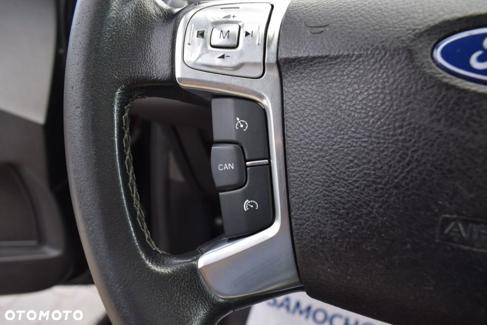 Ford Mondeo - 28