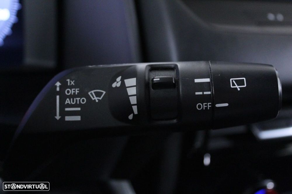 Nissan Qashqai 1.3 DIG-T N-Connecta LED Xtronic - 25