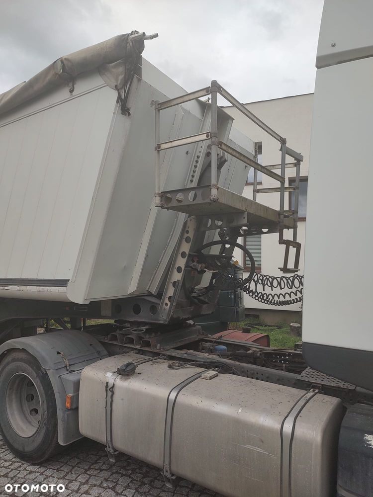 Schmitz Cargobull SKI 24 8.2 - 3
