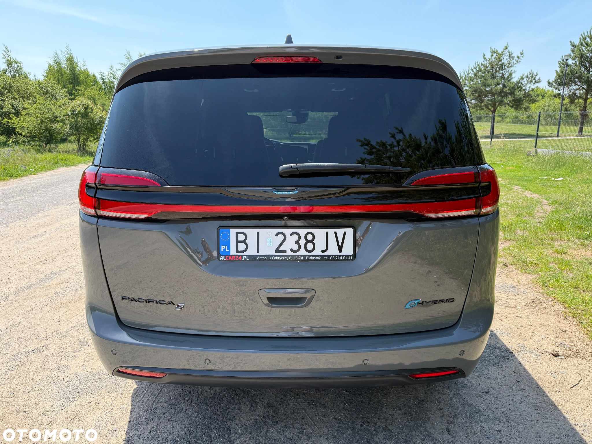 Chrysler Pacifica - 5