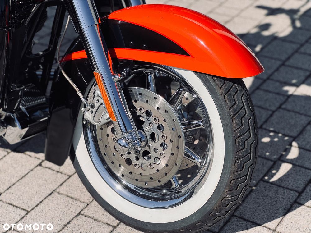 Harley-Davidson Touring Electra Glide - 12