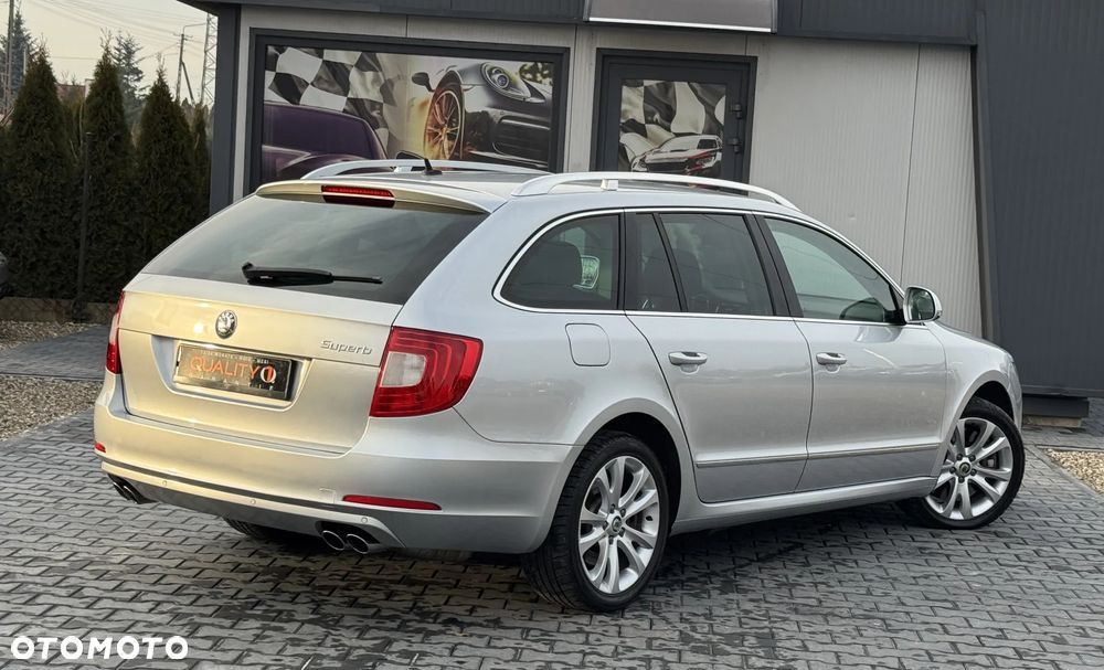 Skoda Superb 3.6 V6 4x4 DSG Elegance - 9