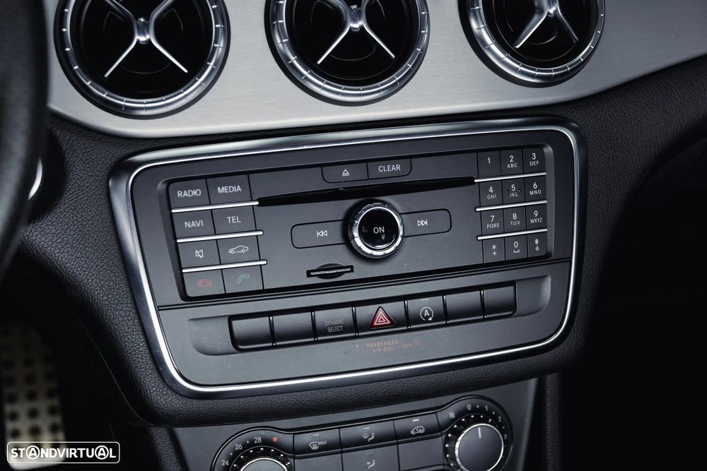 Mercedes-Benz CLA 180 d Shooting Brake AMG Line Aut. - 16