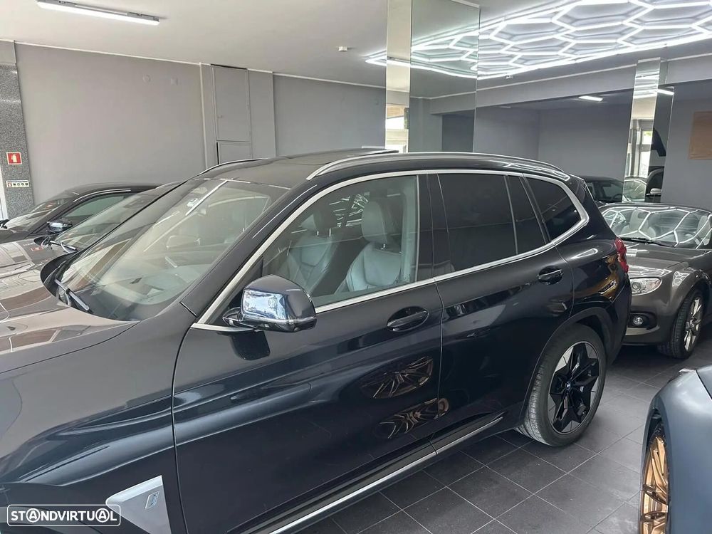 BMW iX3 M Sport Impressive - 3