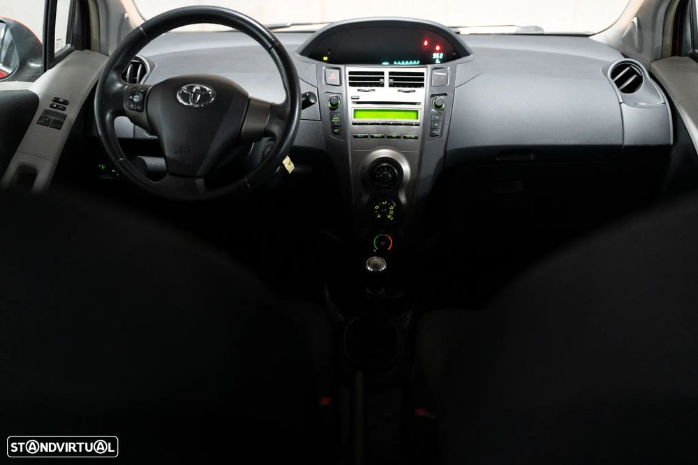 Toyota Yaris 1.0 VVT-i AC - 34