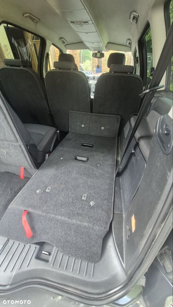 Ford Galaxy - 8