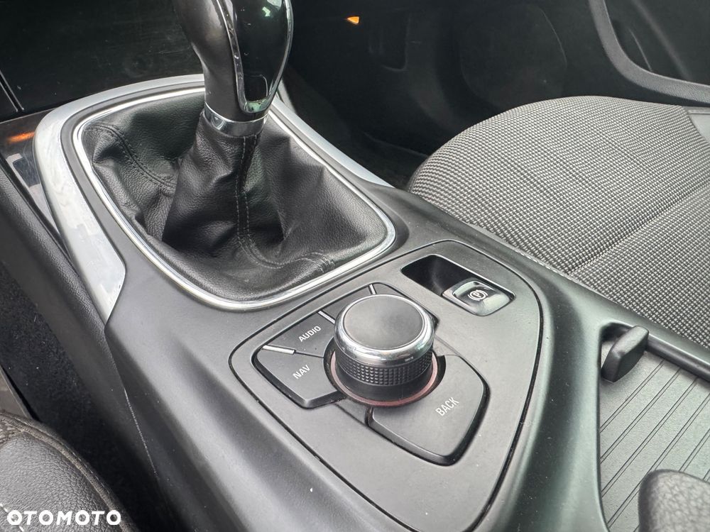 Opel Insignia 2.0 CDTI Cosmo - 11