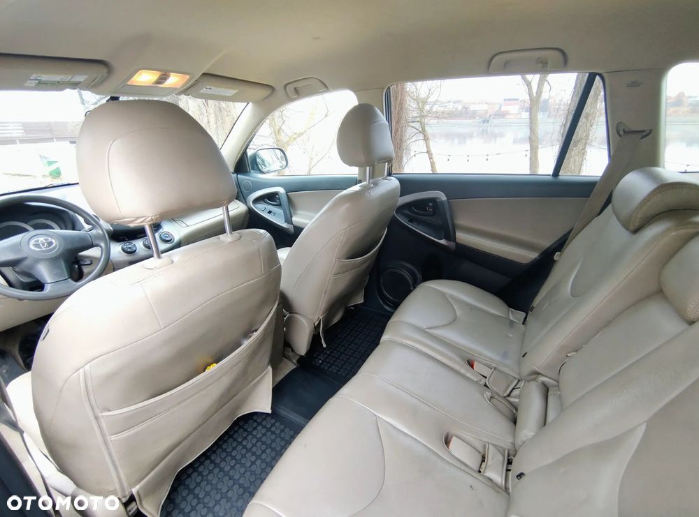 Toyota RAV4 2.4 VVT-i Base 4x2 - 11