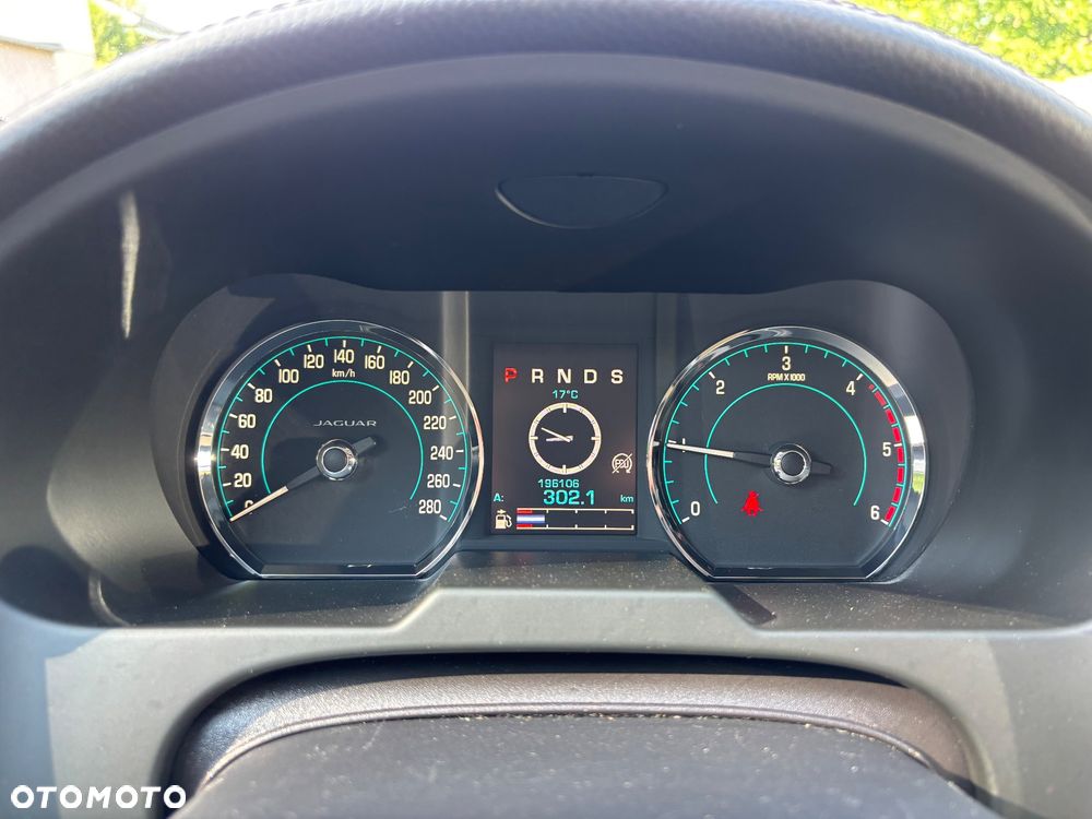 Jaguar XF 2.2 - 21