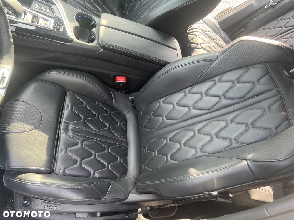Peugeot 3008 1.6 PureTech Hybrid4 PHEV GT S&S EAT8 - 20
