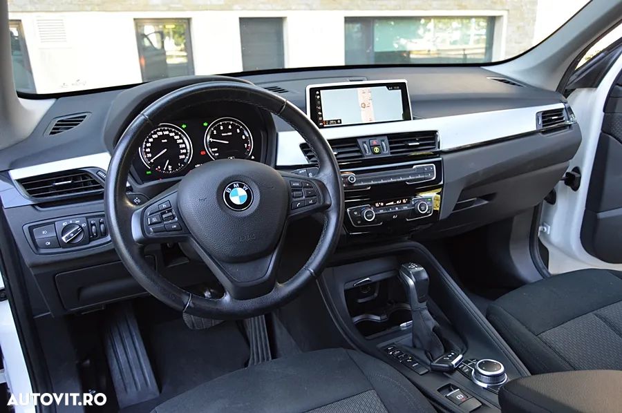 BMW X1 xDrive25e Sport Line - 2