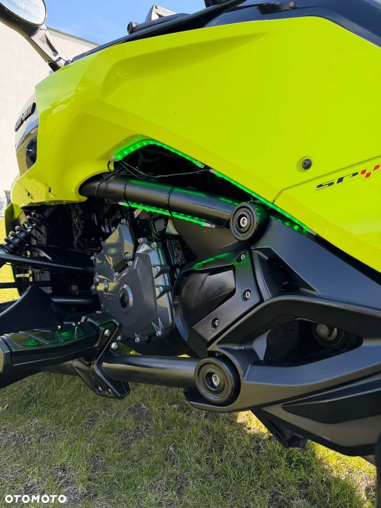 Can-Am Spyder - 7