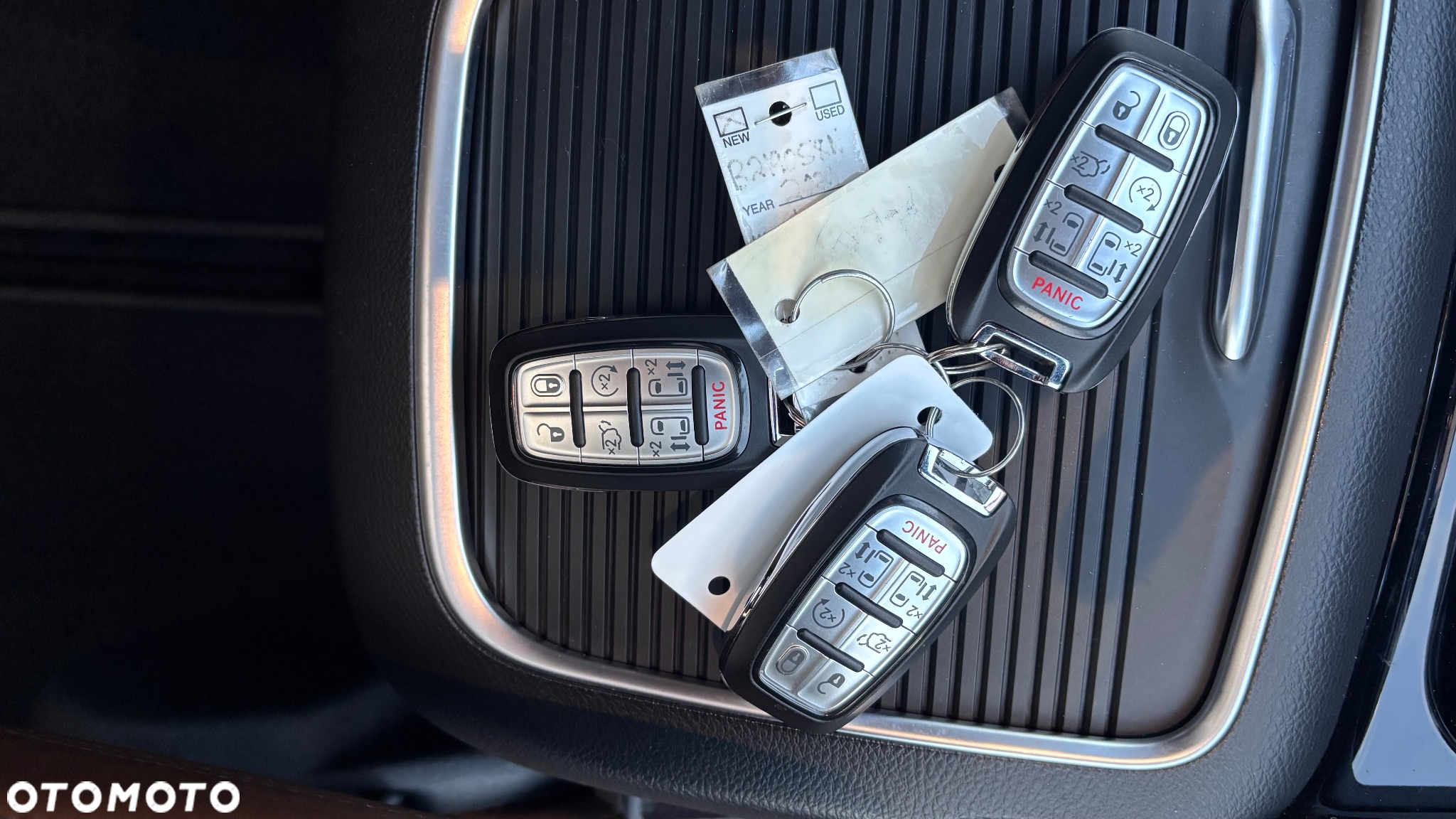 Chrysler Pacifica - 39