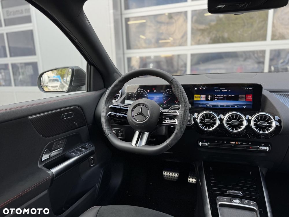 Mercedes-Benz GLA 200 AMG Line - 14