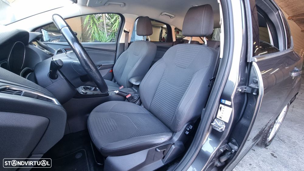 Ford Focus 1.5 TDCi EcoBlue Titanium - 3