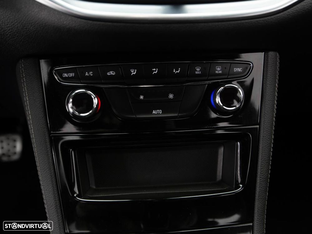 Opel Astra Sports Tourer - 18