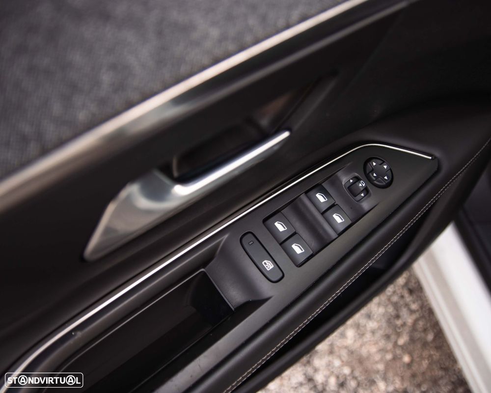 Peugeot 3008 1.5 BlueHDi Allure Pack - 31