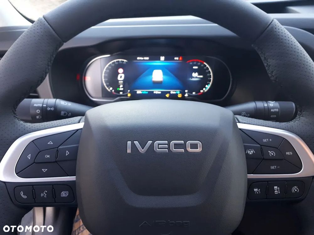 Iveco 35S21HA8V, wysokość H3, hak holowniczy, - 4