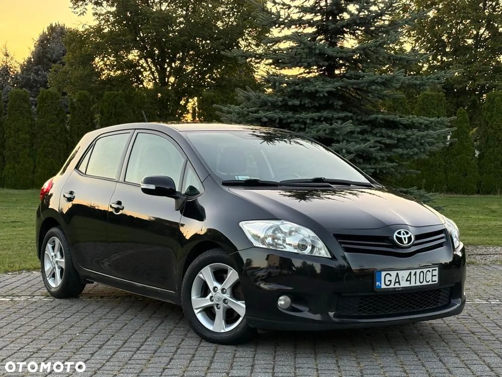 Toyota Auris 2.0 D-4D Life+ - 4