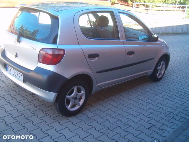 Toyota Yaris - 13