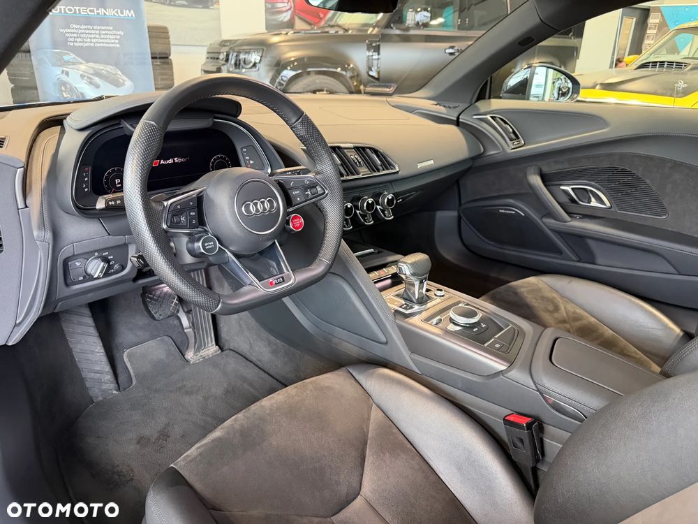 Audi R8 Coupé V10 RWD - 16