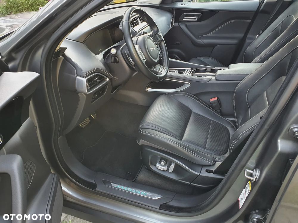Jaguar F-Pace 20d AWD R-Sport - 10