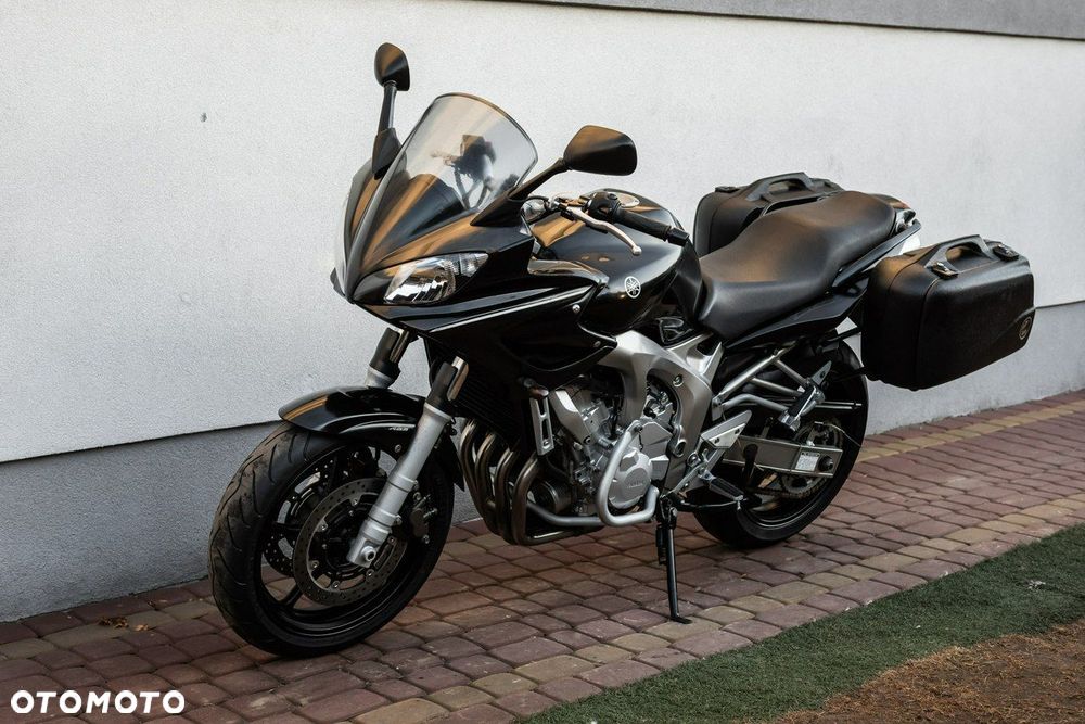 Yamaha FZ - 7