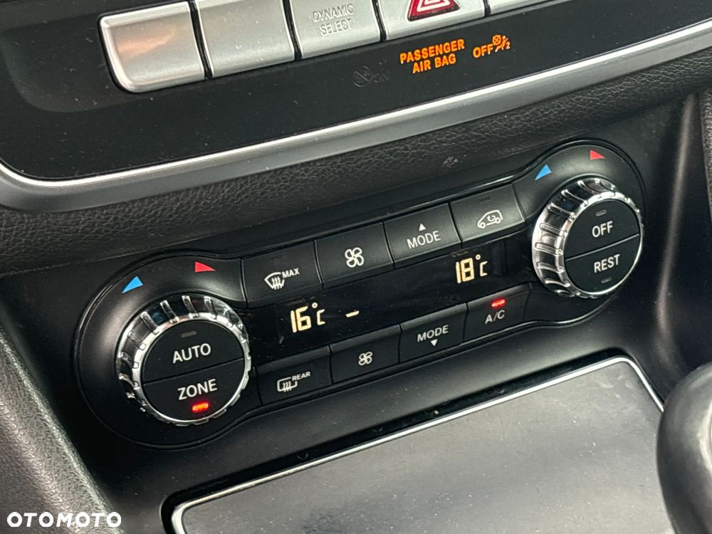 Mercedes-Benz GLA - 26