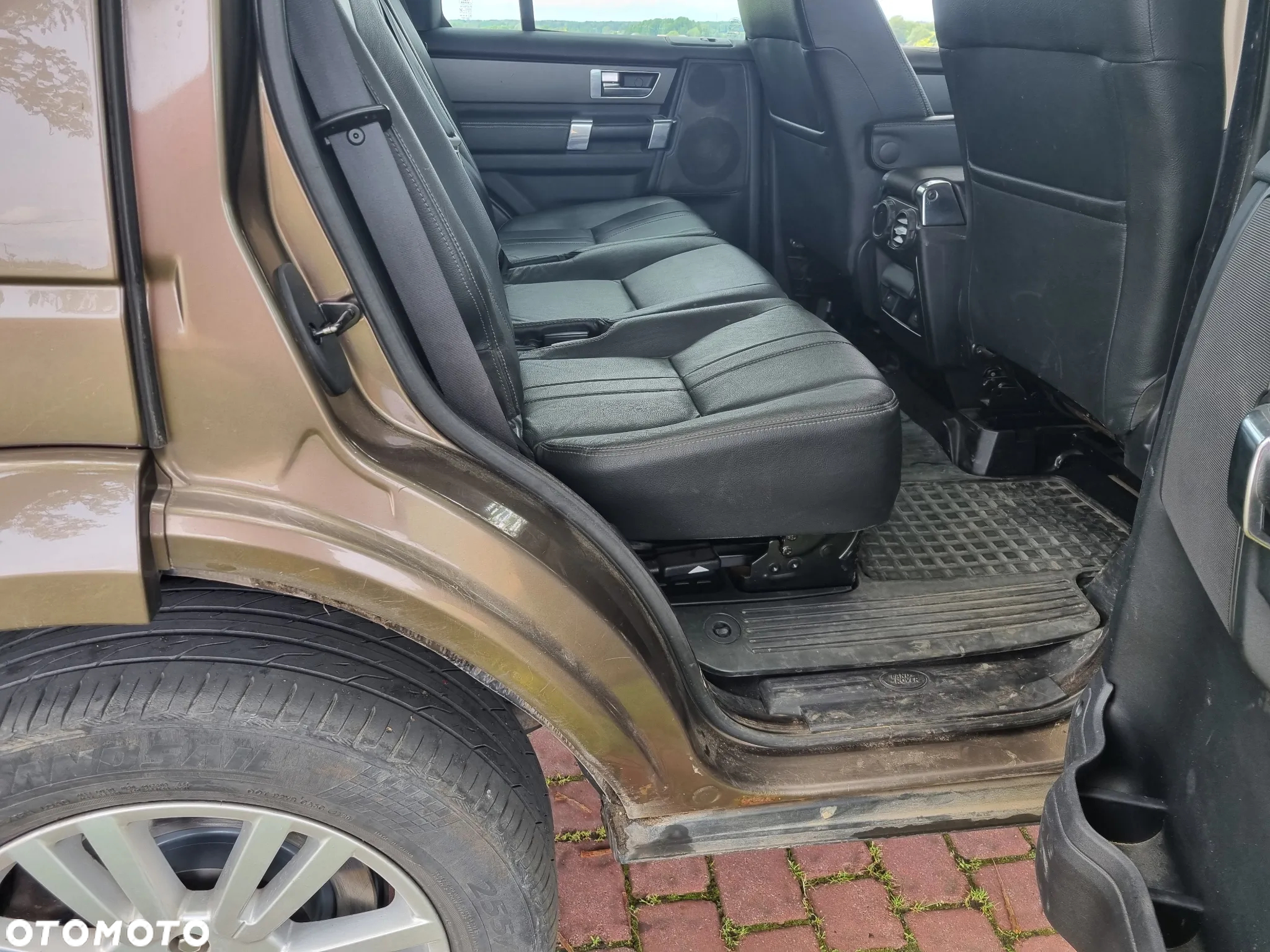 Land Rover Discovery IV 3.0D V6 HSE - 18