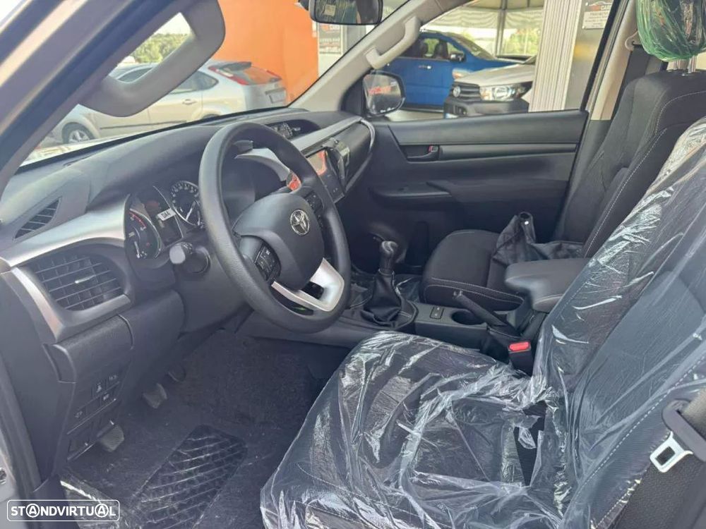 Toyota Hilux 4x4 Cabine Dupla Duty - 3