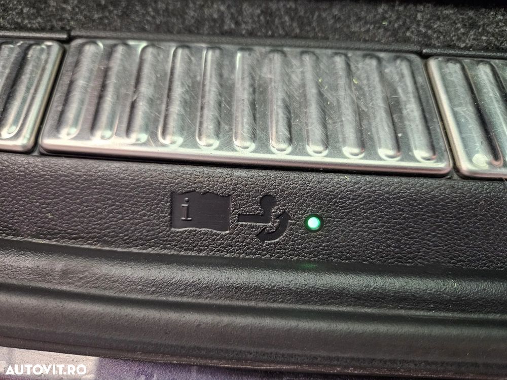 Skoda Superb 2.0 TDI 4X4 DSG L&K - 16