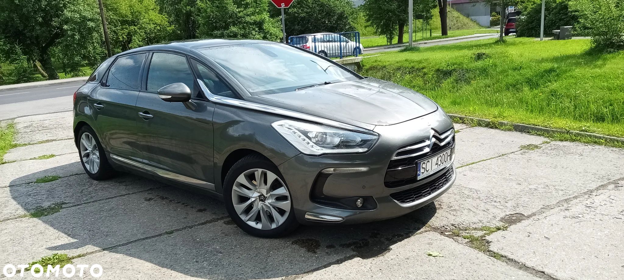 Citroën DS5 e-HDi 115 EGS6 SoChic - 1