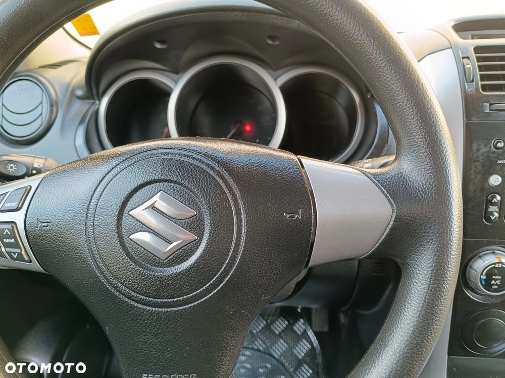 Suzuki Grand Vitara 1.6 Comfort - 19
