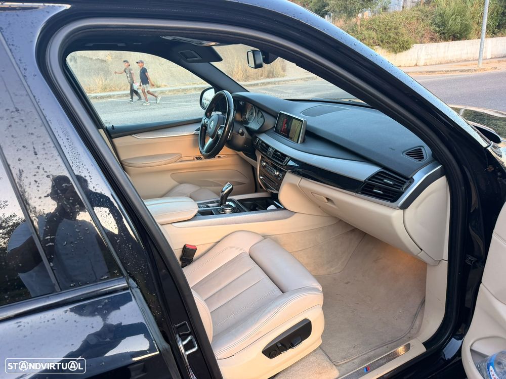 BMW X5 30 d xDrive Pack M - 13