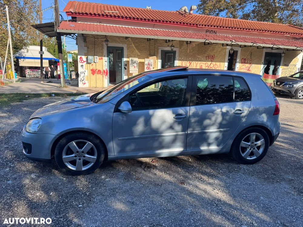 Volkswagen Golf - 24