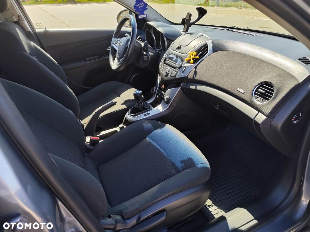 Chevrolet Cruze 1.6 LS - 14