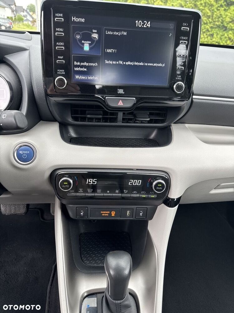 Toyota Yaris - 17