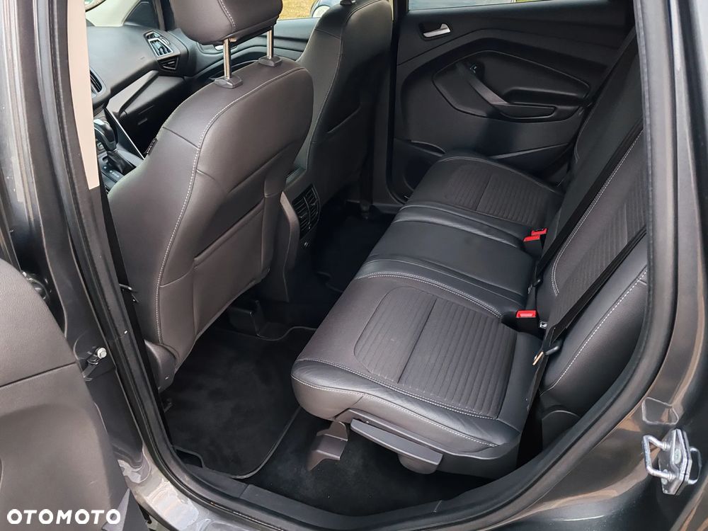 Ford Kuga 2.0 TDCi AWD Titanium - 28