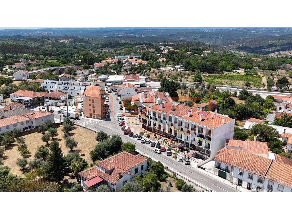 Apartamento T3 com Terraço de 55 m² e Garagem Fechada no Centro de ... - Grande imagem: 3/35