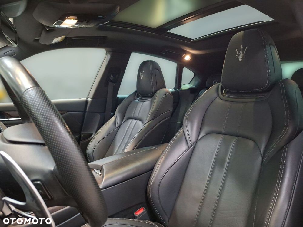 Maserati Levante - 13