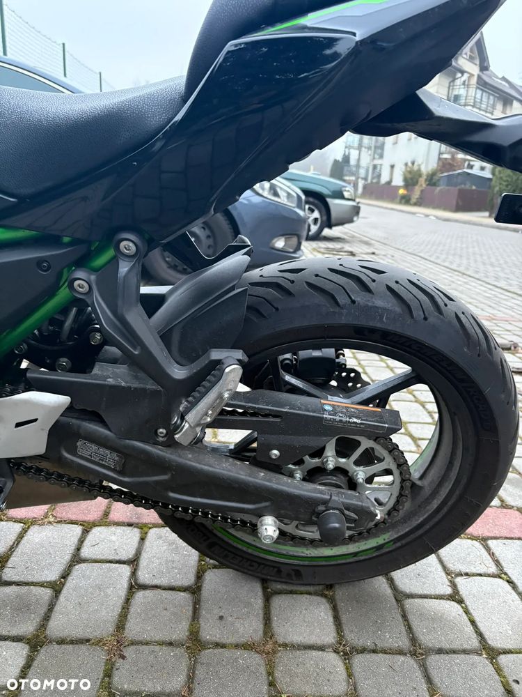 Kawasaki Z 650 - 6