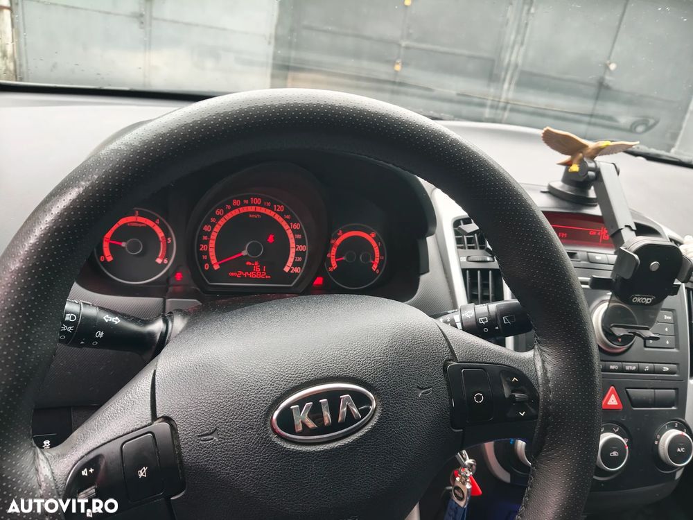 Kia Ceed 1.6 CRDi SW ISG Spirit - 11