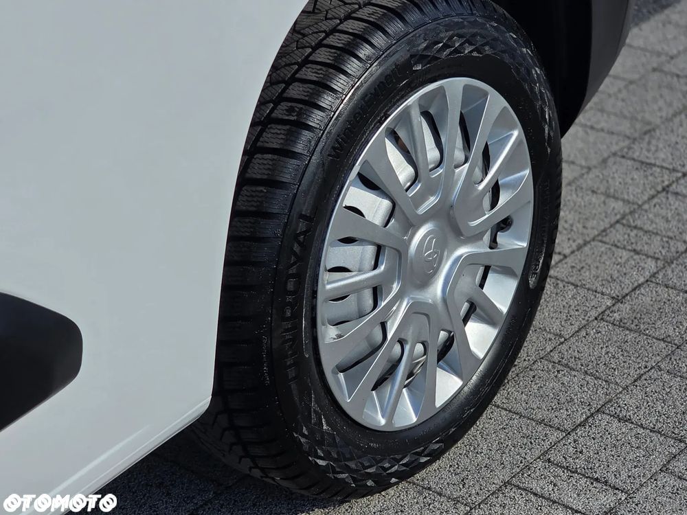 Toyota Proace City 2.0t 1.5 D-4d 100KM  3 OSOBOWA Furgon Blaszak BEZWYPADKOWA z Polskiego Salonu I Pierwszy i Jedyny Właściciel I Pełna Faktura Vat 23% - 30