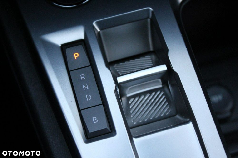 Peugeot 308 1.6 Hybrid PHEV Active Pack EAT8 - 20