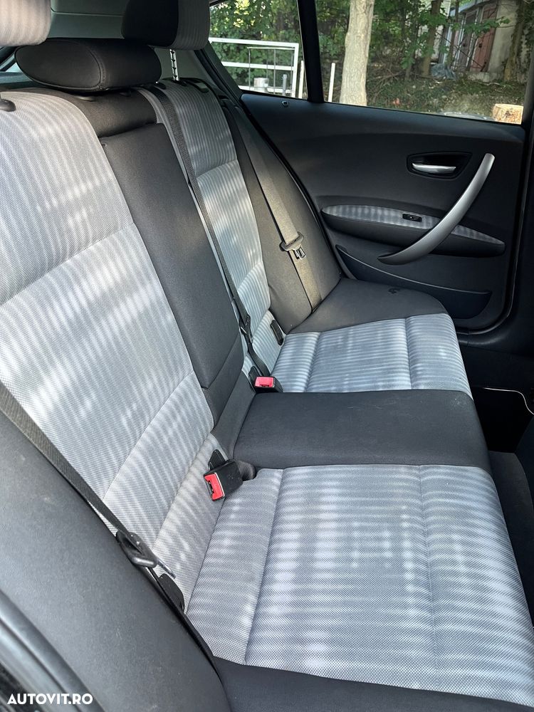 BMW Seria 1 120d - 8