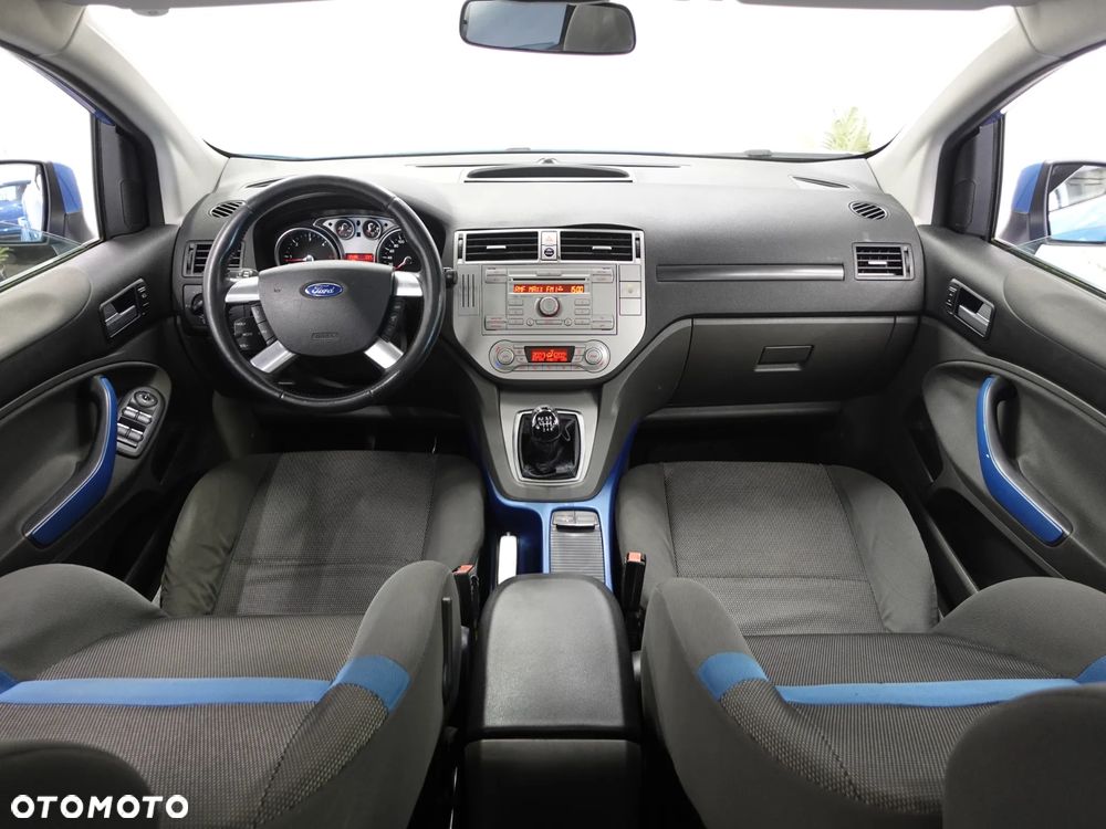 Ford Kuga 2.0 TDCi 2x4 Titanium - 28