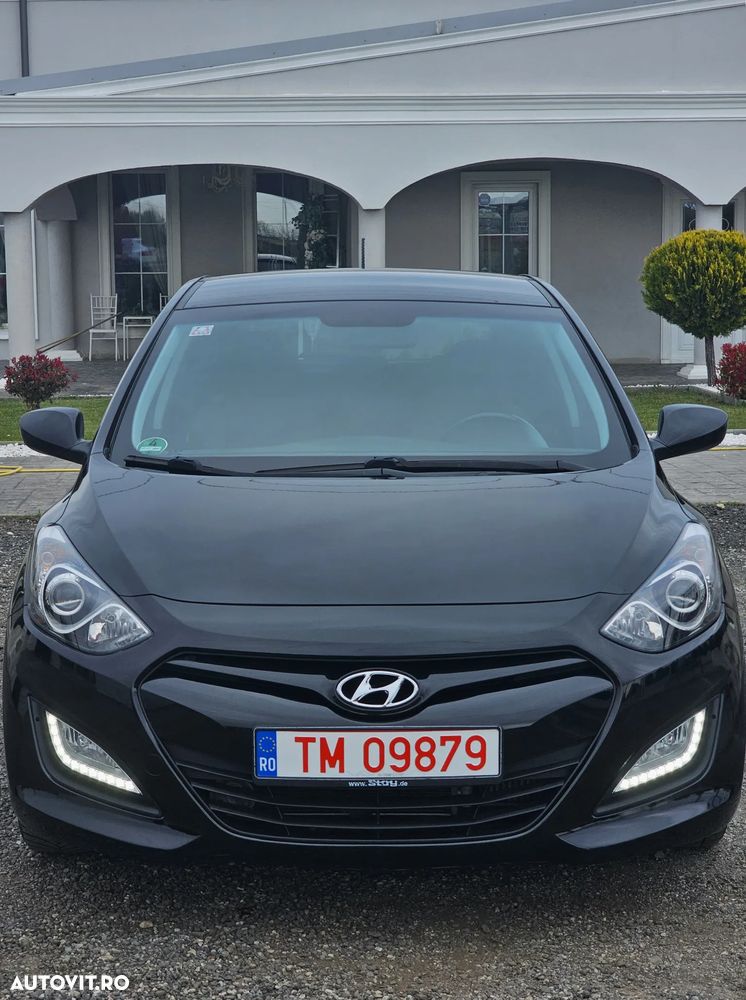 Hyundai i30 1.6 CRDI Automatik Trend - 3